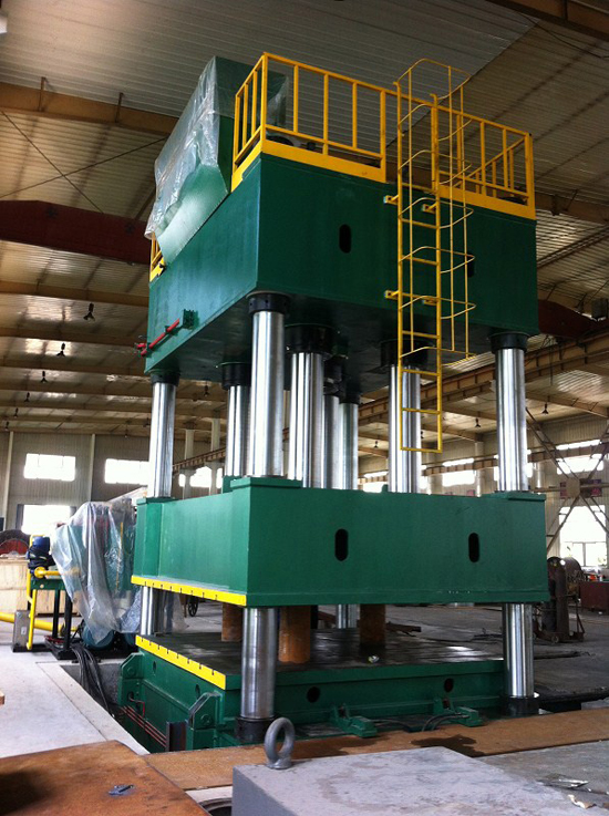 四柱液压机-江苏泽海机械科技有限公司